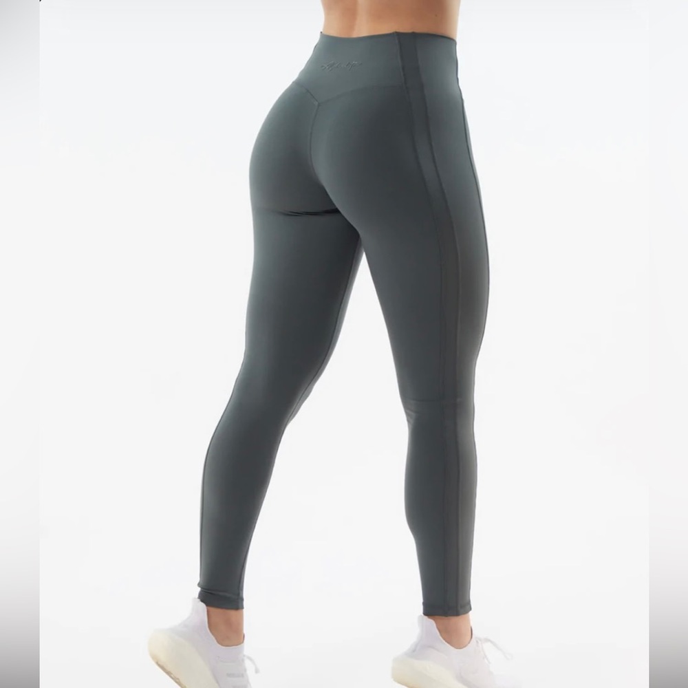 Alphalete Pulse Kinetic Leggings